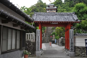 第25番 宝珠山 真言院 津照寺 山門・門