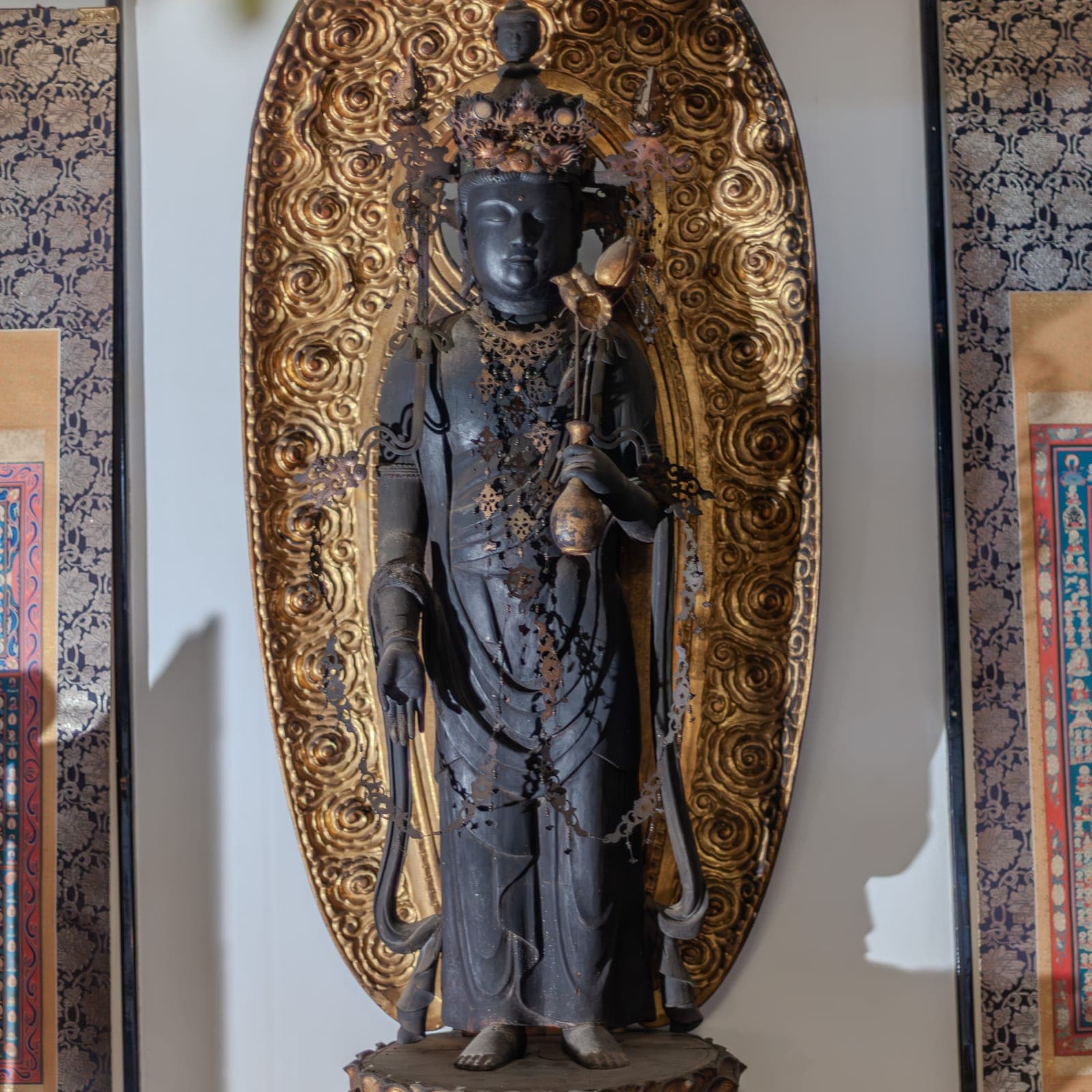 平等寺持佛堂的本尊十一面觀音