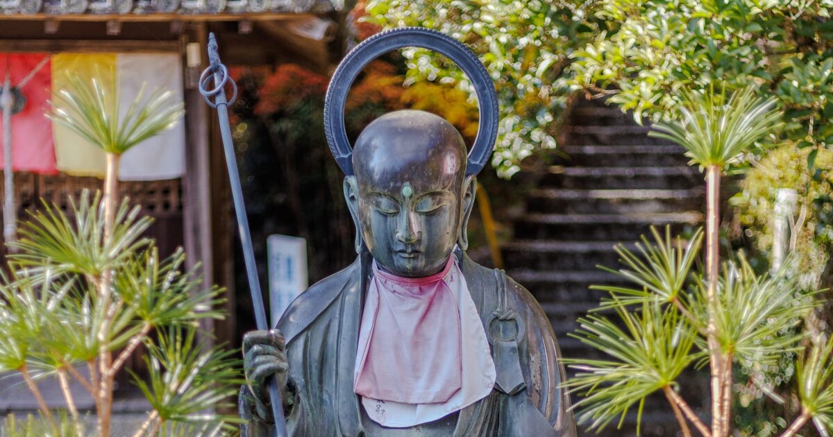 地蔵菩薩とは｜お地蔵さまの本願・名の意味・ご利益を原典からたどる